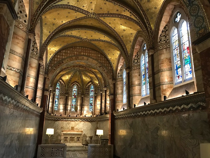 The interior of Fitzrovia Chapel